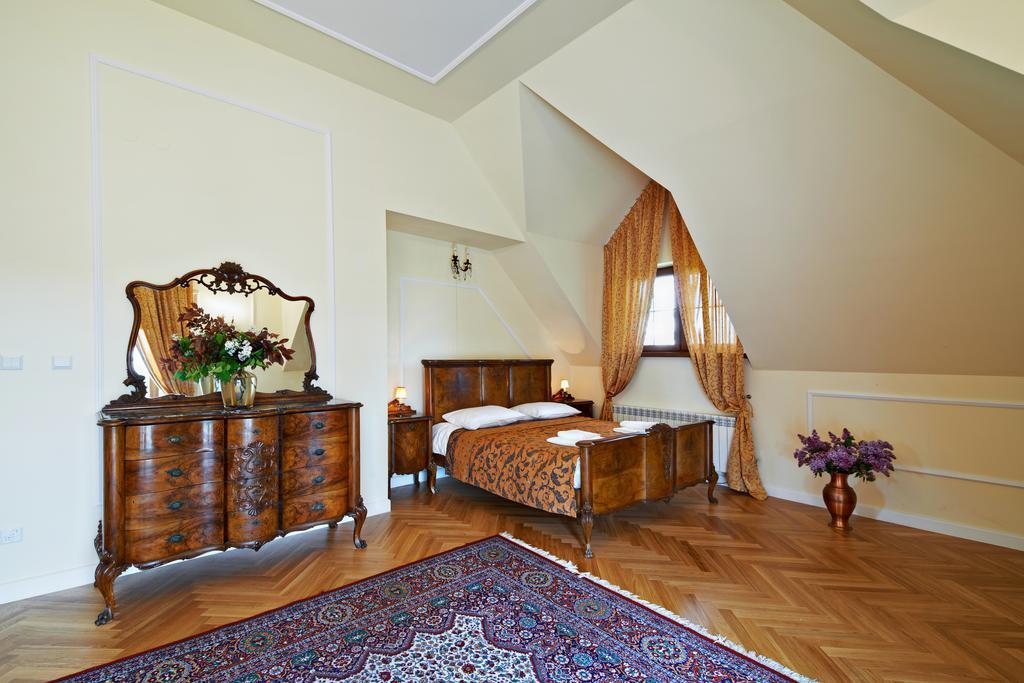 Dwor Osmolice Bed and Breakfast Bialki Dolne Buitenkant foto
