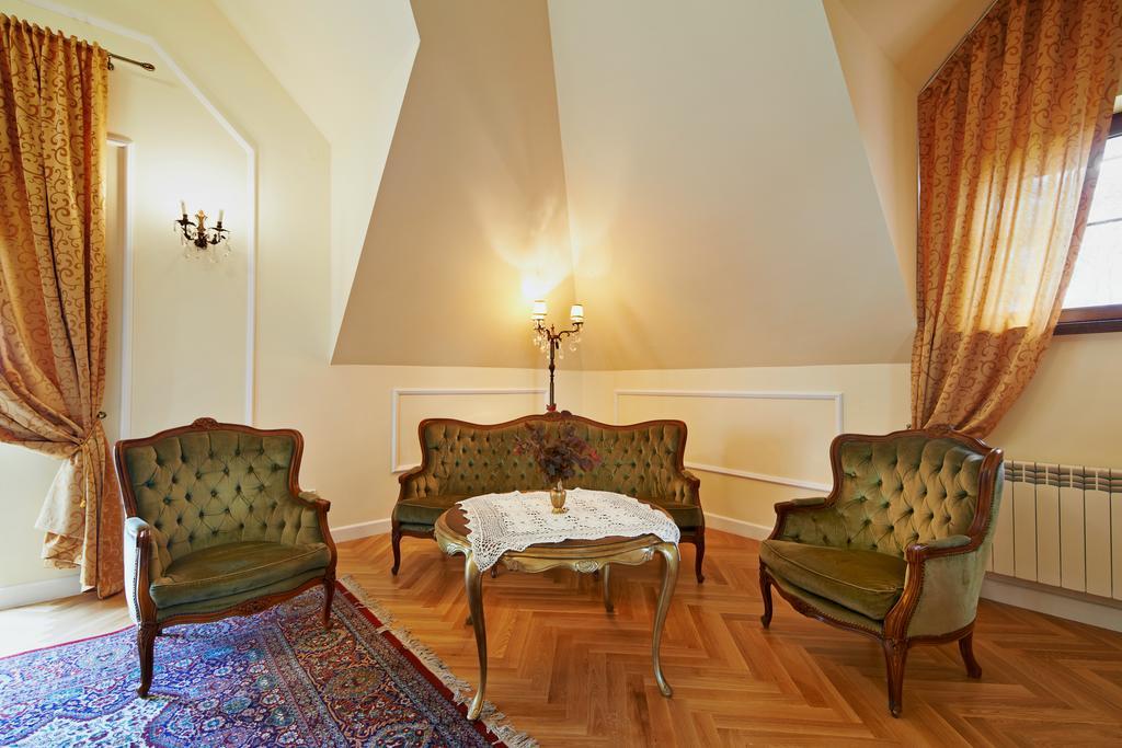Dwor Osmolice Bed and Breakfast Bialki Dolne Buitenkant foto