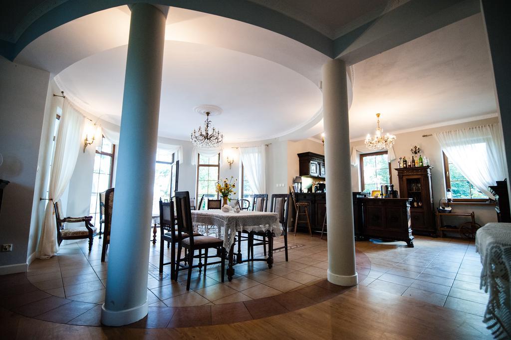Dwor Osmolice Bed and Breakfast Bialki Dolne Buitenkant foto
