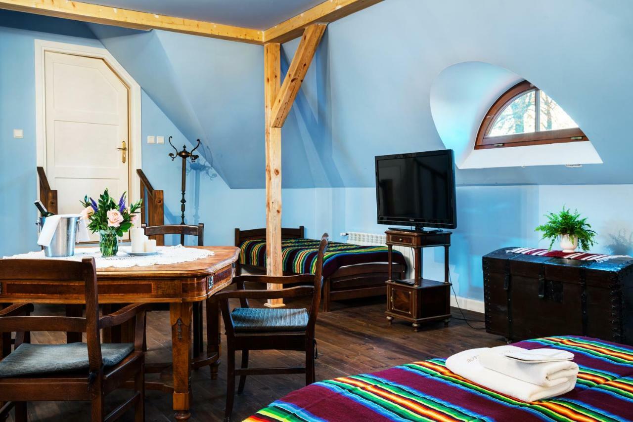 Dwor Osmolice Bed and Breakfast Bialki Dolne Buitenkant foto