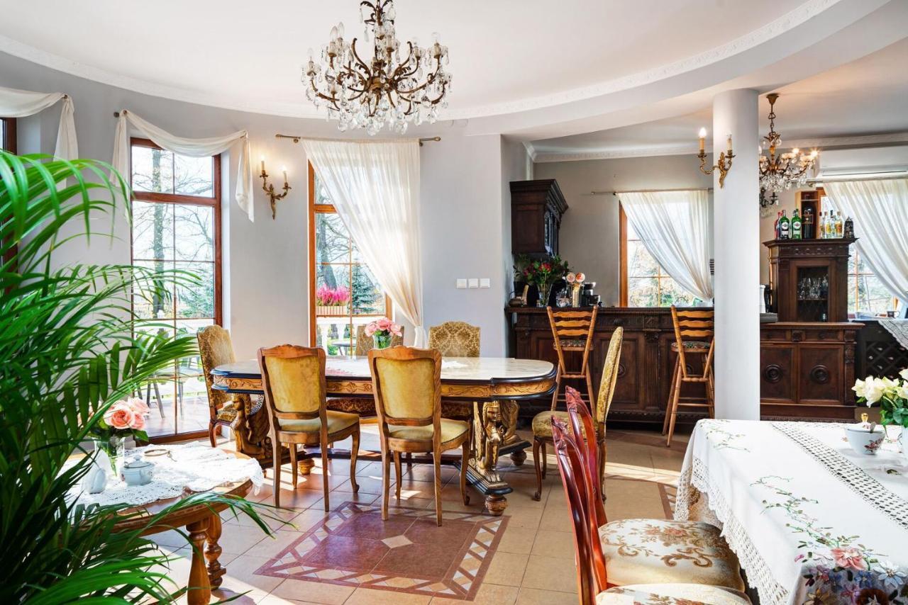 Dwor Osmolice Bed and Breakfast Bialki Dolne Buitenkant foto
